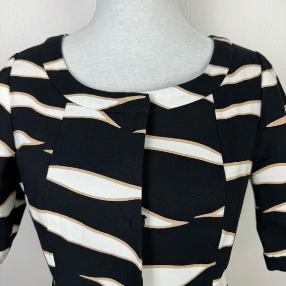 Kenneth Cole Reaction | Black Short Sleeve Collarless Tailored Business Jacket - Picture 4 of 11